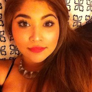 Meet your Posher, Mercedes